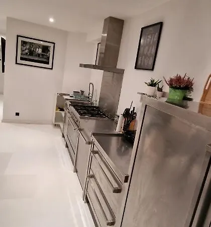 Apartamento Luise Hollywood Bruselas Exterior foto
